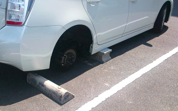 車上荒らしに狙われやすい車の特徴 自動車用ボディカバー 5層構造 裏起毛付 専門店 株式会社カバーランド Coverland