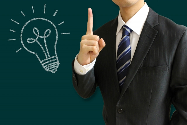 カバーランド ではカバーライトの裏起毛付きのボディカバーを販売 ボンネットに原因不明のヘコミができるワケ